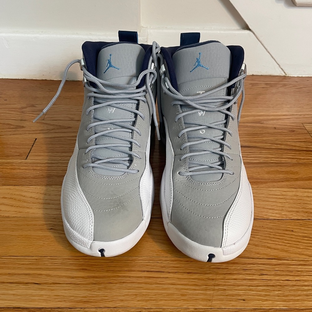 Air Jordan 12 Retro.